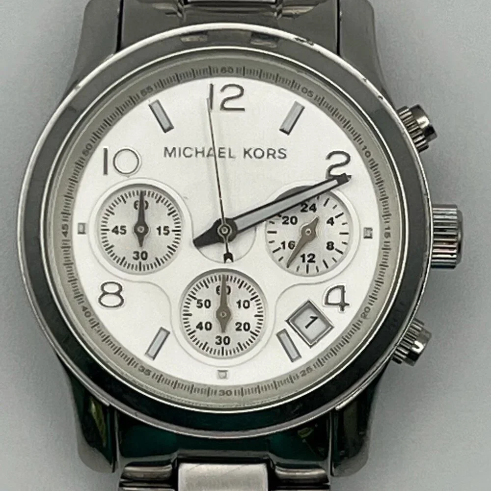 MICHAEL KORS Chronograph Silver MK5076 Ladies Watch Extra Links & Working - Picture 8 of 11